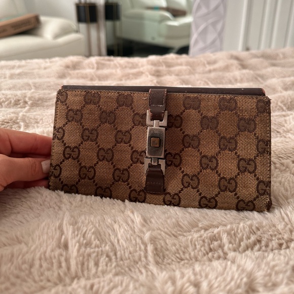 Authentic Gucci Wallet - Picture 1 of 15